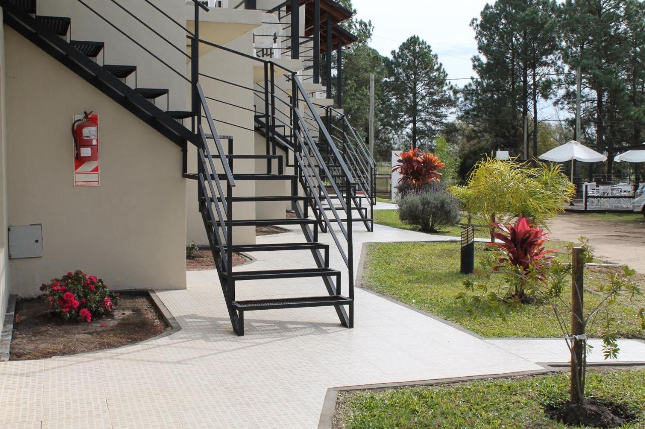 Brisas Del Lago Apartamentos Colón Екстериор снимка