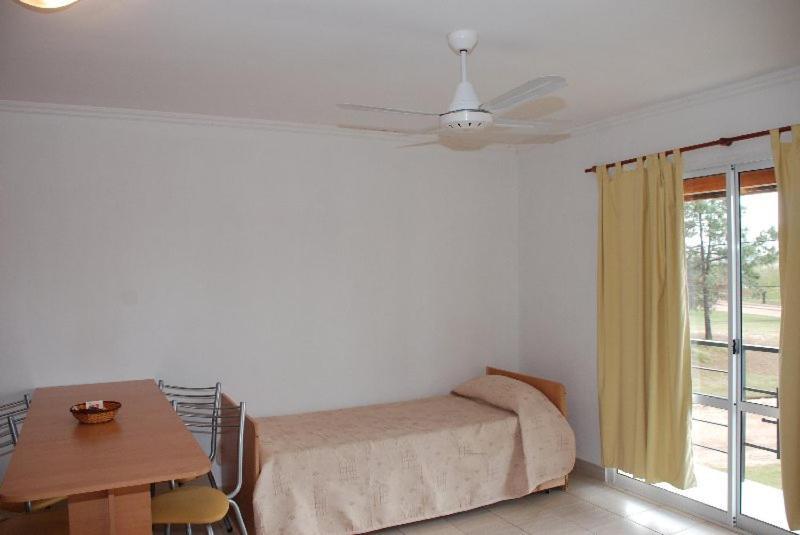 Brisas Del Lago Apartamentos Colón Екстериор снимка