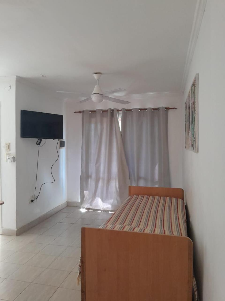 Brisas Del Lago Apartamentos Colón Екстериор снимка