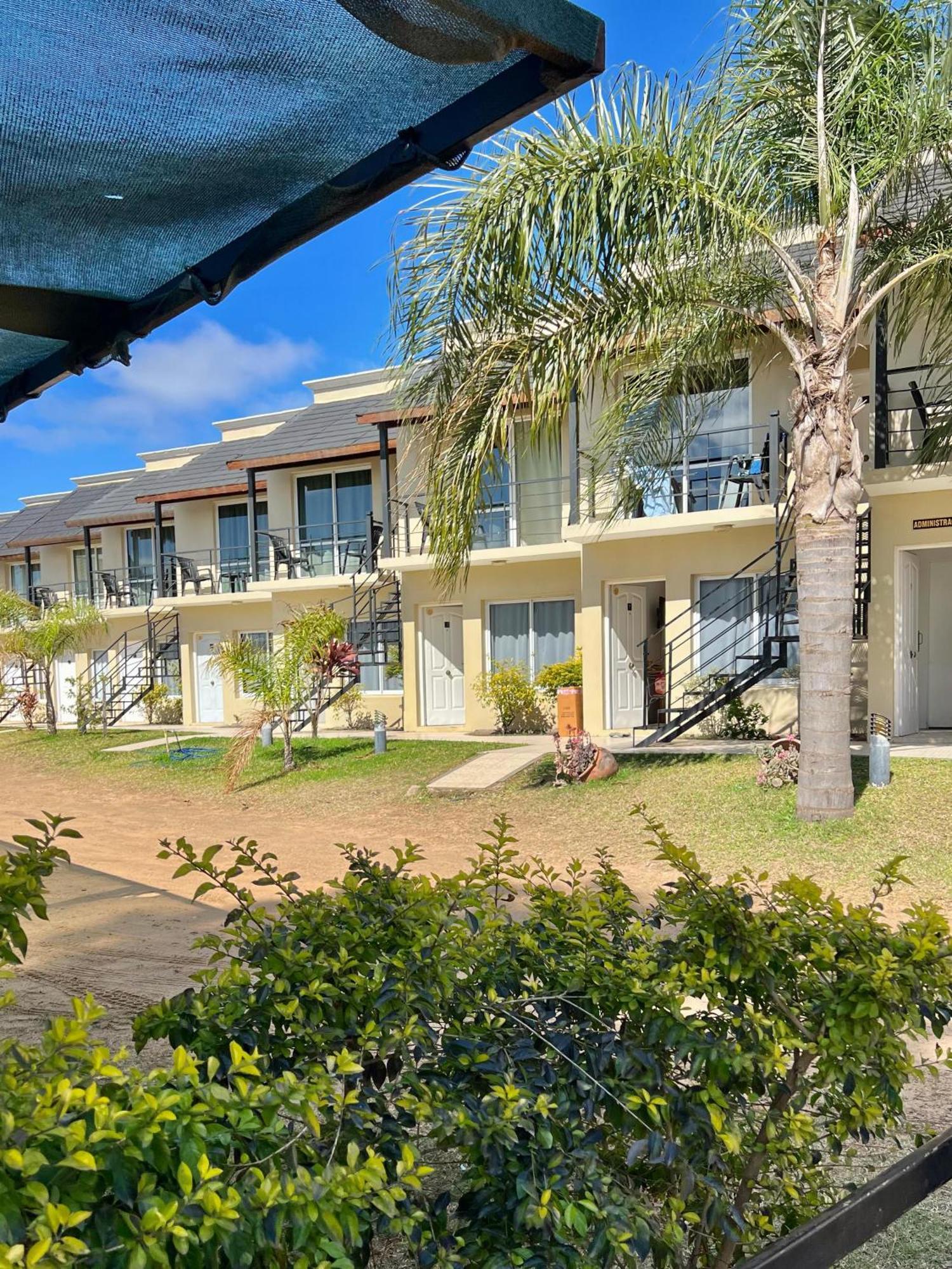 Brisas Del Lago Apartamentos Colón Екстериор снимка